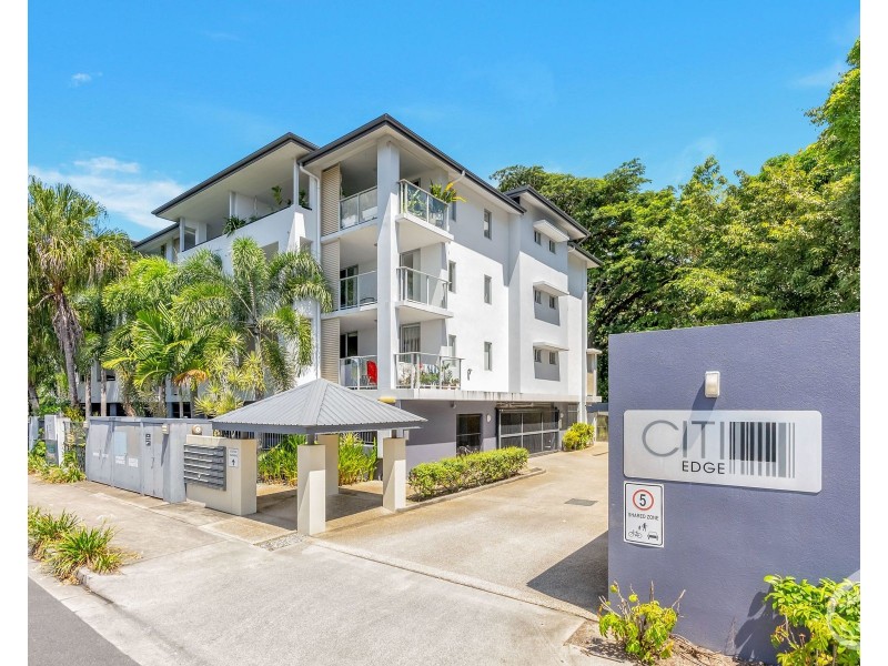 9/9-15 McLean Street, Cairns North QLD 4870