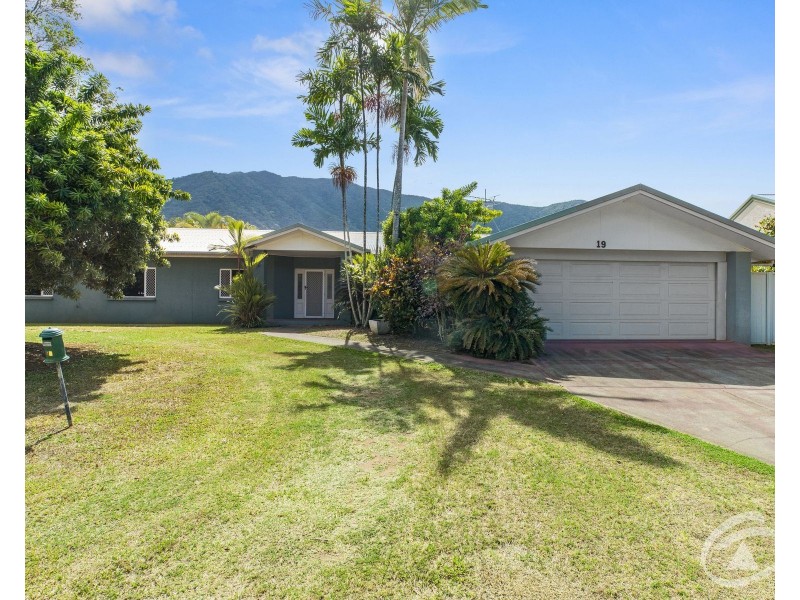 19 Satinash Close, Redlynch QLD 4870