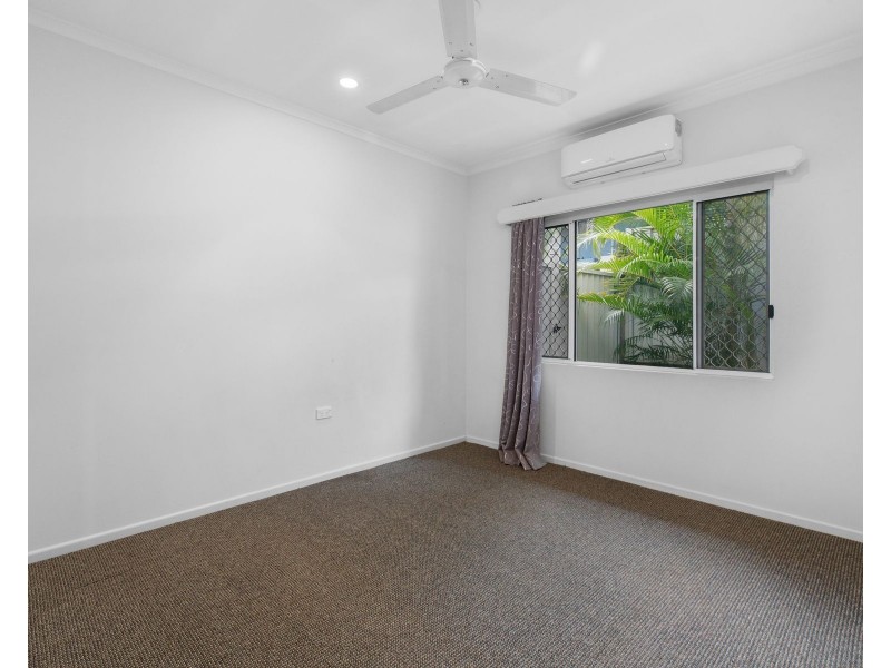 19 Satinash Close, Redlynch QLD 4870