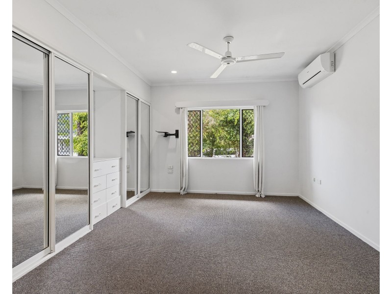 19 Satinash Close, Redlynch QLD 4870