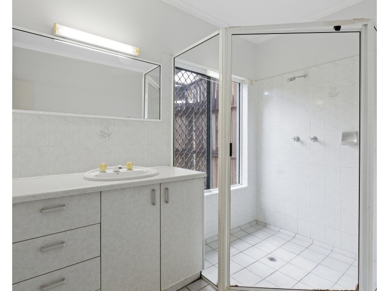 19 Satinash Close, Redlynch QLD 4870