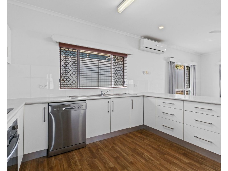 19 Satinash Close, Redlynch QLD 4870