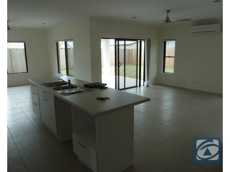 8 Tati Close, Bentley Park QLD 4869