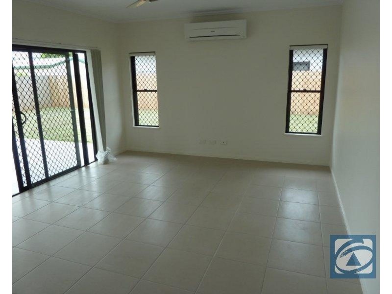 8 Tati Close, Bentley Park QLD 4869