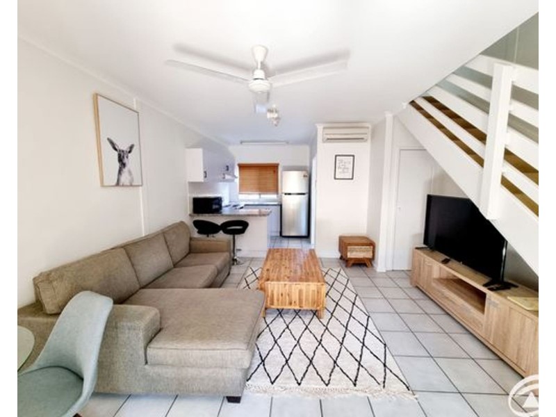 4/9 Balaclava Road, Earlville QLD 4870