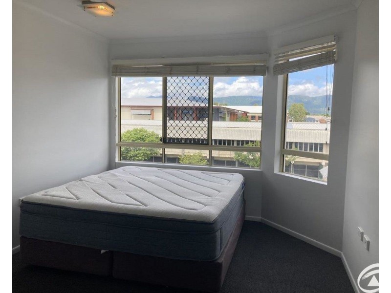 12B/210 Grafton Street, Cairns North QLD 4870