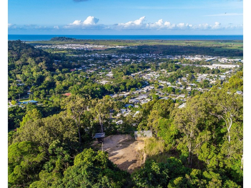 38-40 Chatham Terrace, Smithfield QLD 4878