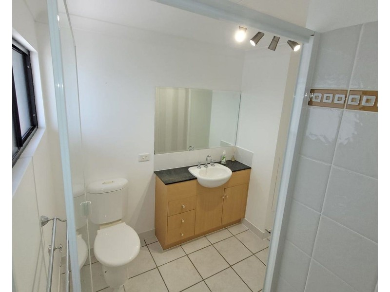 10/293-301 Esplanade, Cairns North QLD 4870