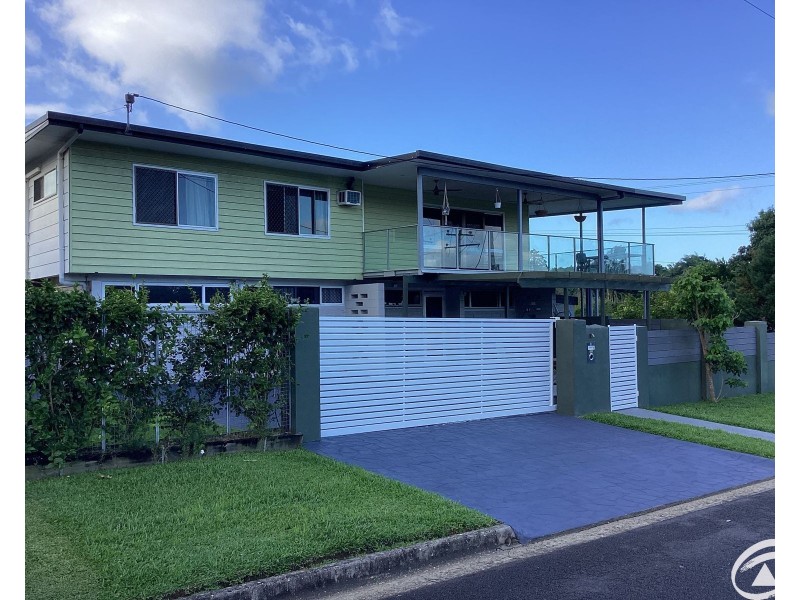 2-4 Duignan Street, Whitfield QLD 4870