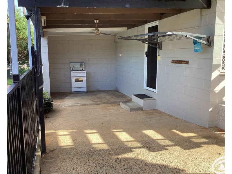 2-4 Duignan Street, Whitfield QLD 4870