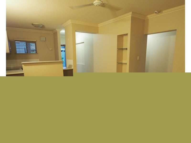 202/2-8 Centenary Close, Manoora QLD 4870