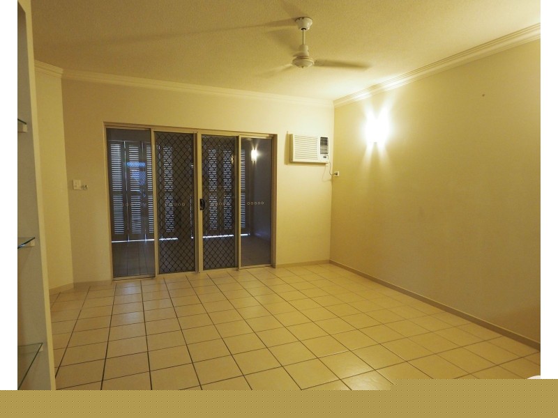 202/2-8 Centenary Close, Manoora QLD 4870