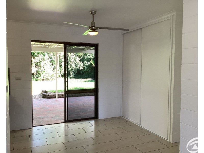 35 Mestrez Street, Mooroobool QLD 4870