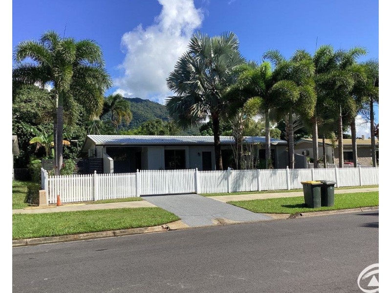 35 Mestrez Street, Mooroobool QLD 4870