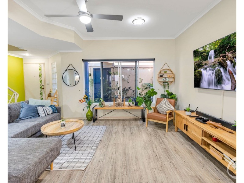 6/64 Charles Street, Manunda QLD 4870