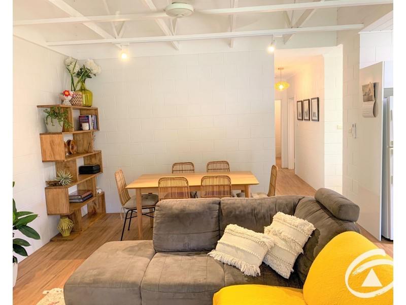 2/253 Pease Street,, Edge Hill QLD 4870