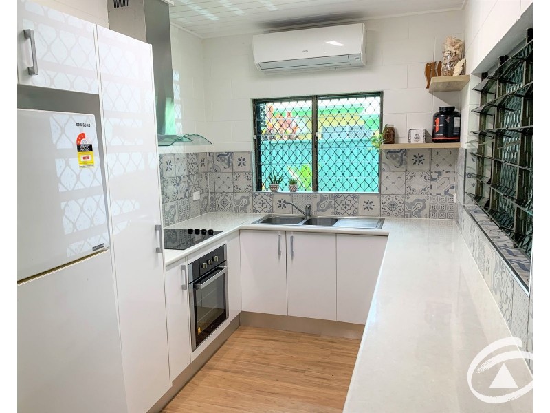 2/253 Pease Street,, Edge Hill QLD 4870