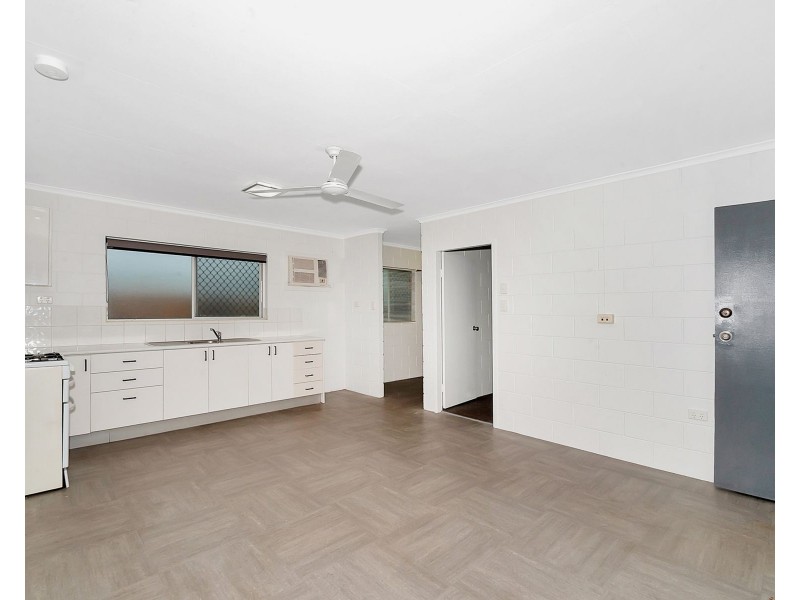 1/131 Aumuller Street, Bungalow QLD 4870
