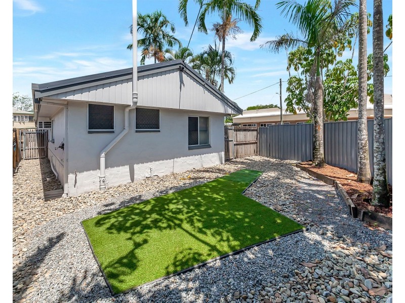 1/131 Aumuller Street, Bungalow QLD 4870
