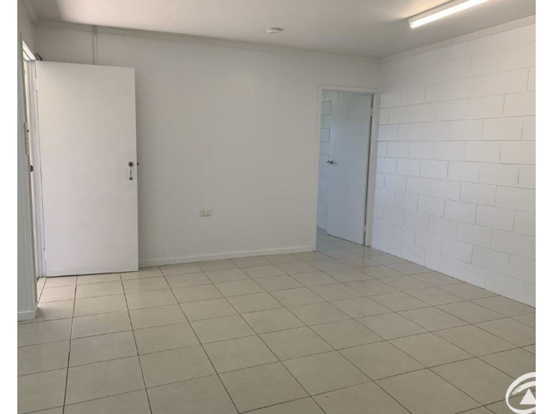 2/31 Sandown Close, Woree QLD 4868