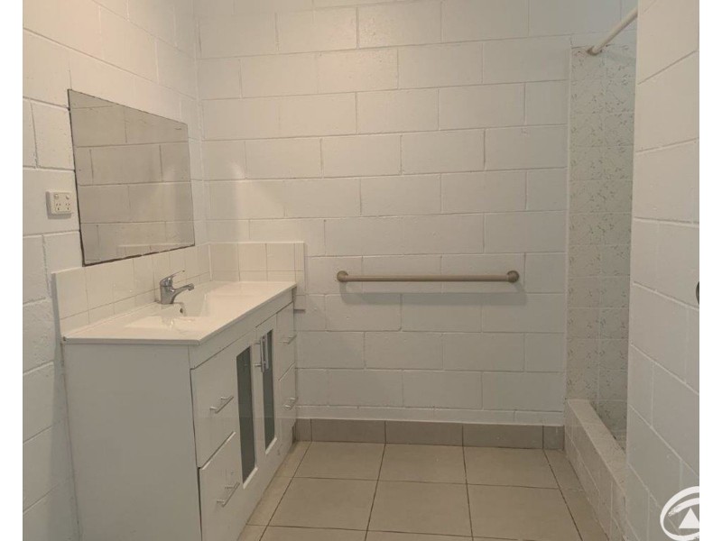 2/31 Sandown Close, Woree QLD 4868