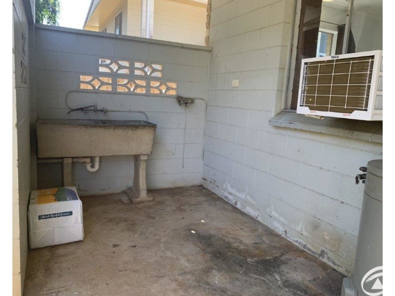 2/31 Sandown Close, Woree QLD 4868