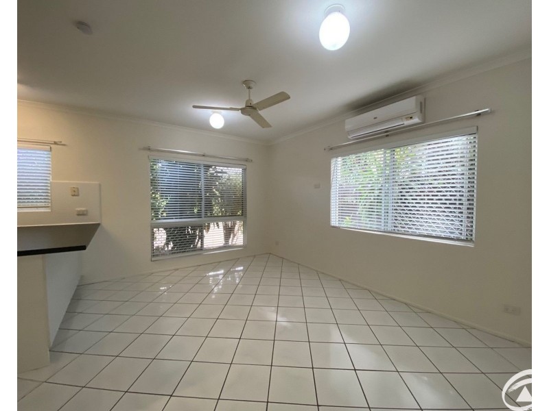 74B English Street, Manunda QLD 4870