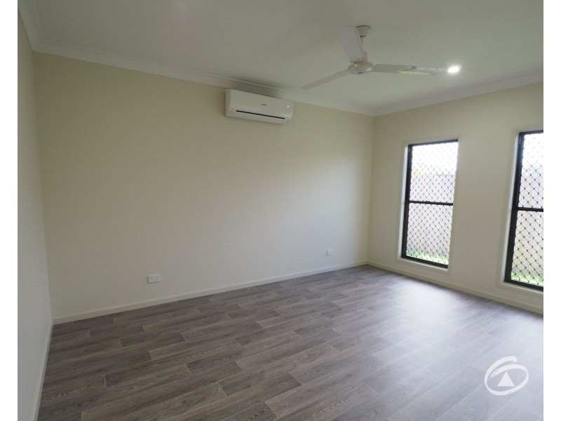 15 Tarantino Crescent, White Rock QLD 4868