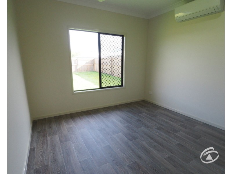 15 Tarantino Crescent, White Rock QLD 4868