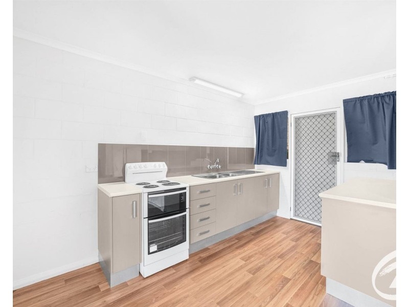 2/40-44 Dalton Street, Westcourt QLD 4870