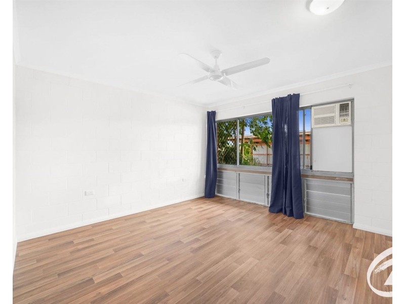 2/40-44 Dalton Street, Westcourt QLD 4870