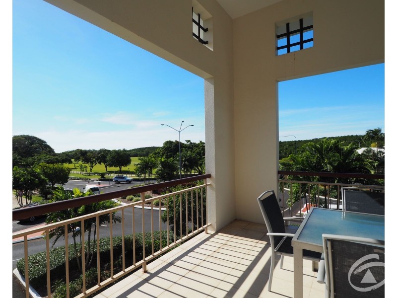 10/349-351 Lake Street, Cairns North QLD 4870
