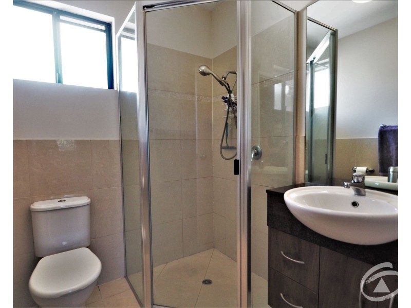 10/349-351 Lake Street, Cairns North QLD 4870