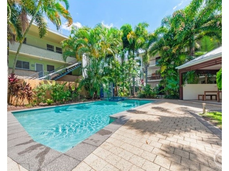 10/349-351 Lake Street, Cairns North QLD 4870