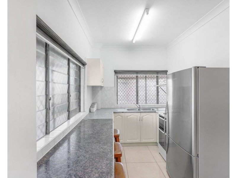 6/2 Kidston street, Bungalow QLD 4870