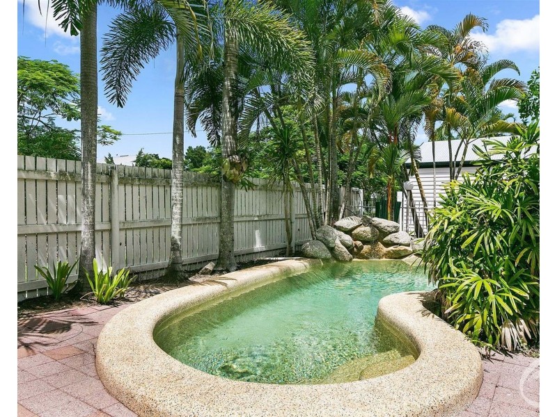 5/30 Charles Street, Cairns North QLD 4870