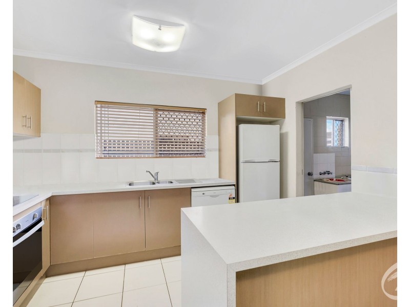 1/12-14 Winkworth Street, Bungalow QLD 4870
