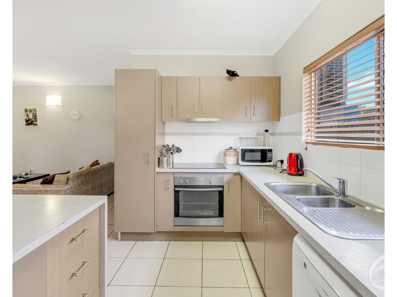 1/12-14 Winkworth Street, Bungalow QLD 4870