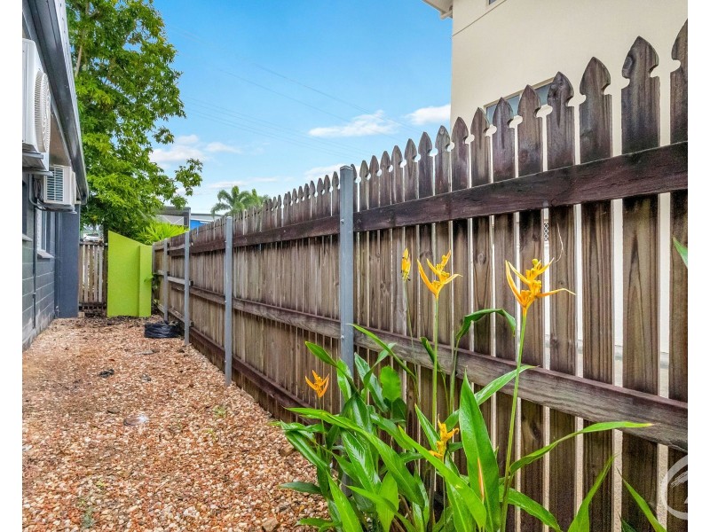 1/12-14 Winkworth Street, Bungalow QLD 4870