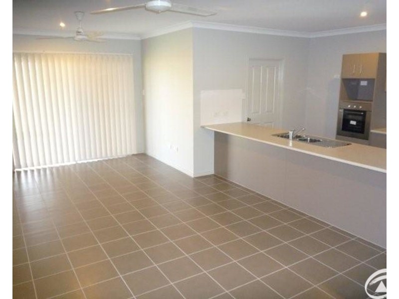 8 Totley Chase, Trinity Park QLD 4879