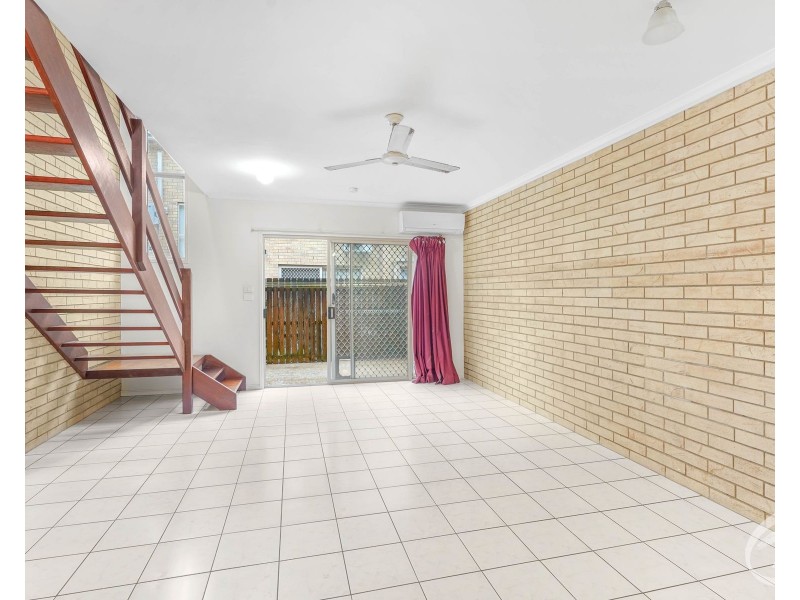 8/5 Grantala Street, Manoora QLD 4870
