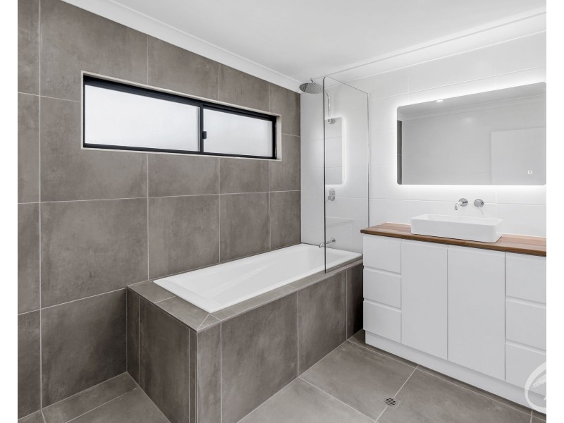 9 Stanton Road, Smithfield QLD 4878
