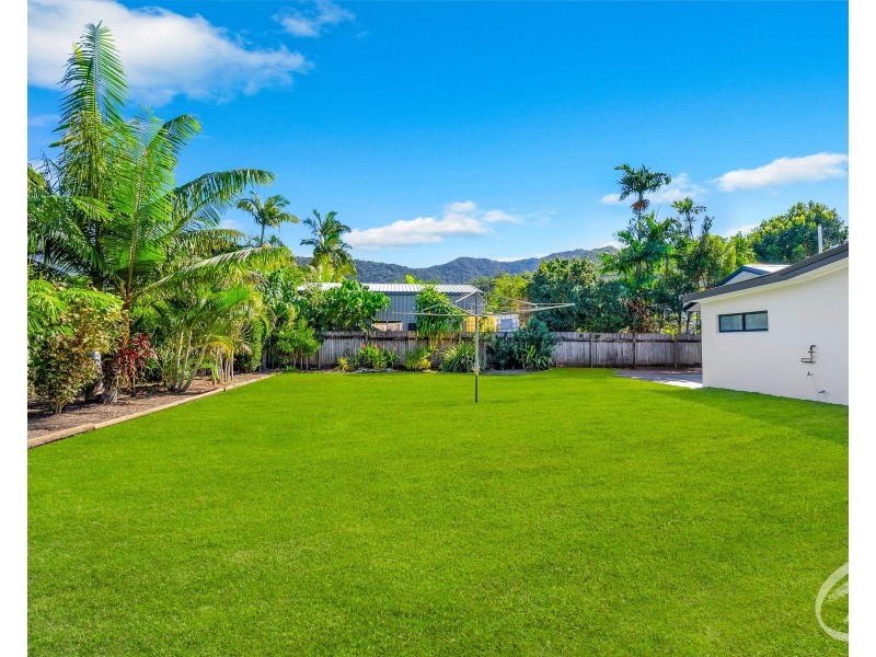 9 Stanton Road, Smithfield QLD 4878