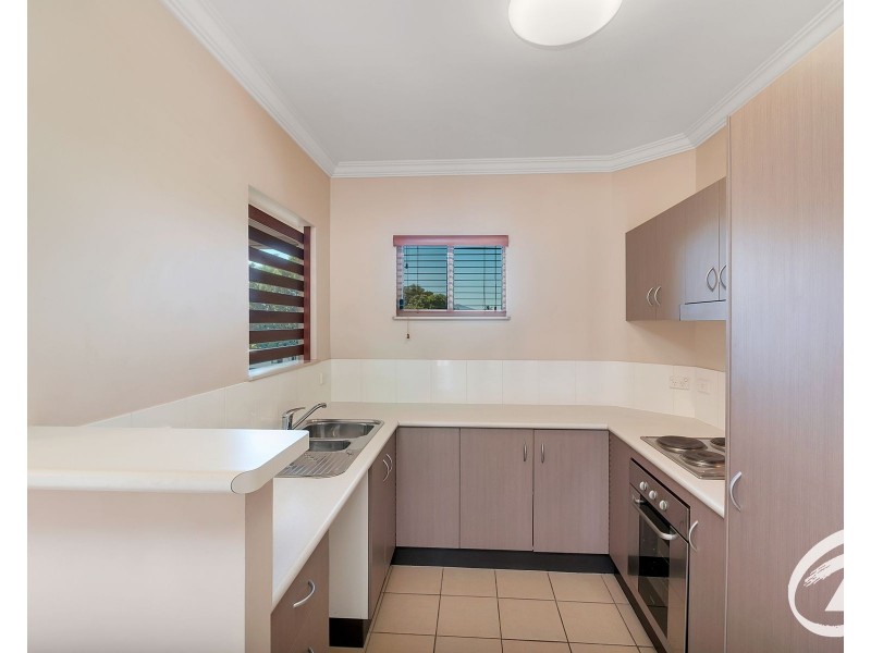 318/22 Ward Street, Mooroobool QLD 4870