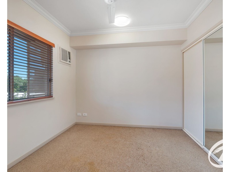 318/22 Ward Street, Mooroobool QLD 4870