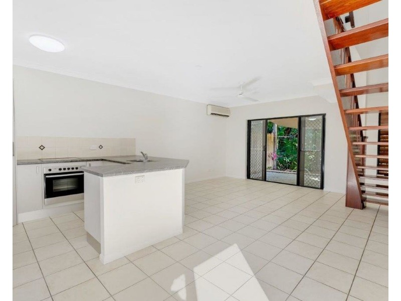 1/11-19 Stratford Parade, Stratford QLD 4870