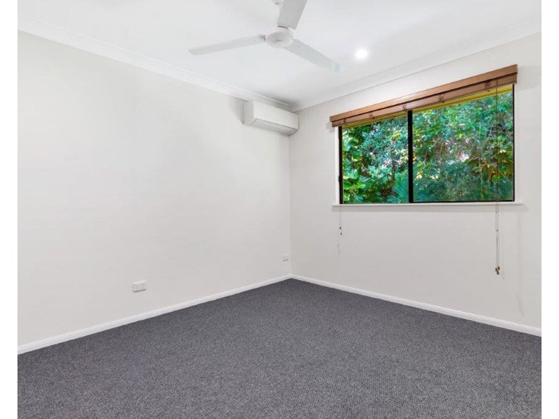 1/11-19 Stratford Parade, Stratford QLD 4870