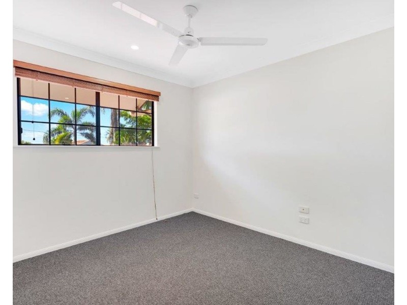 1/11-19 Stratford Parade, Stratford QLD 4870