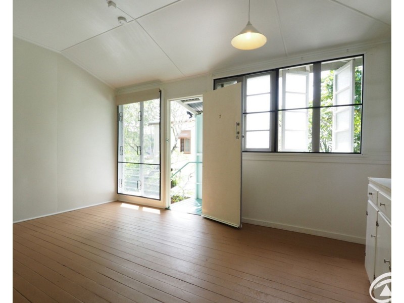 2/81 Digger Street, Cairns North QLD 4870