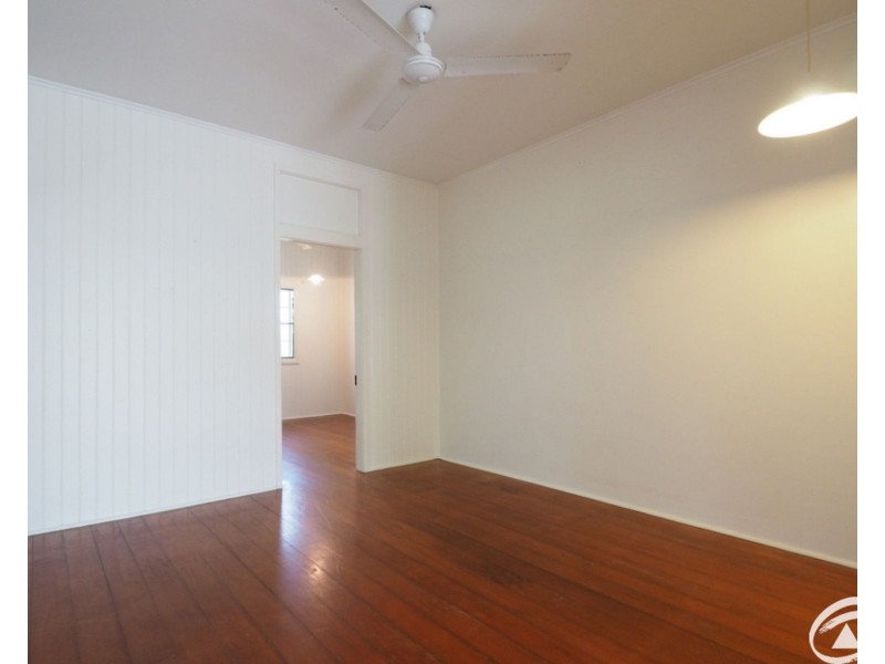 2/81 Digger Street, Cairns North QLD 4870